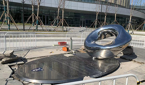 西郊利物浦大學(xué)太倉校區(qū)不銹鋼雕塑