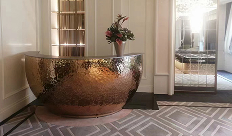 創(chuàng)意家具之不銹鋼電鍍接待臺(tái)