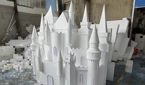 泡沫堡壘雕塑